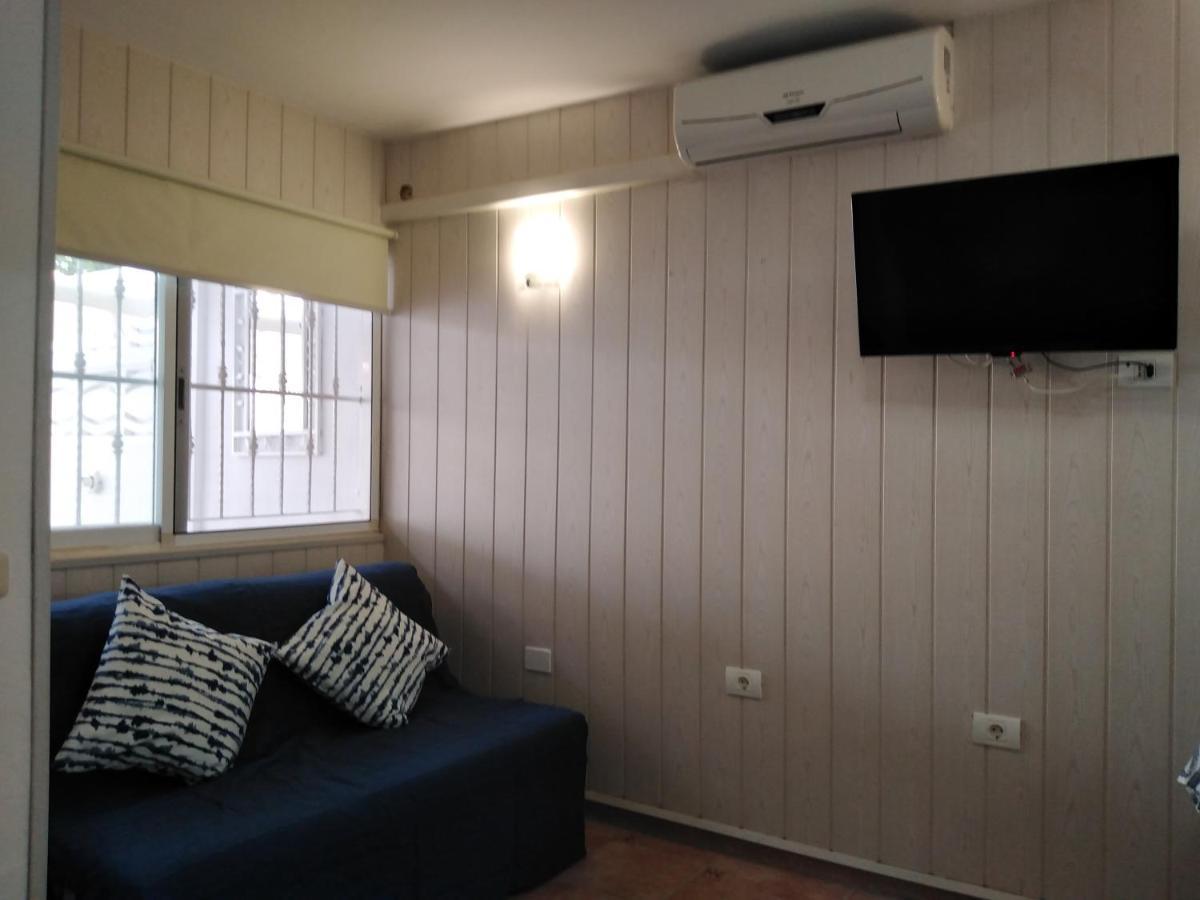Appartamento House Lilu - luminoso monolocale Arona  Esterno foto